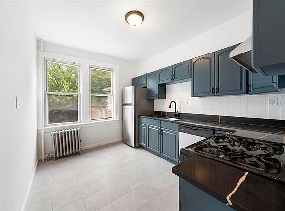 2nd image of 143 Roosevelt Ave Floor 1