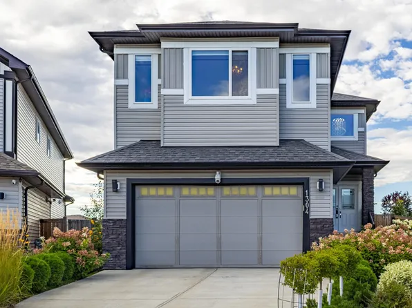 1304 165th St SW, Edmonton, AB T6W 3S6