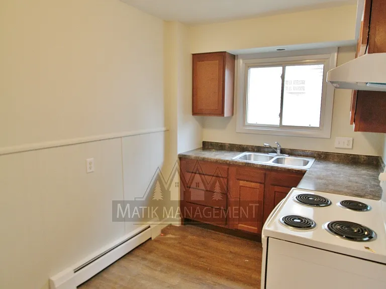 456 13th Ave NW #4 — Photo 3
