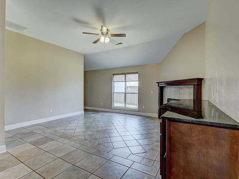 2104 Del Simmons Dr — Photo 15