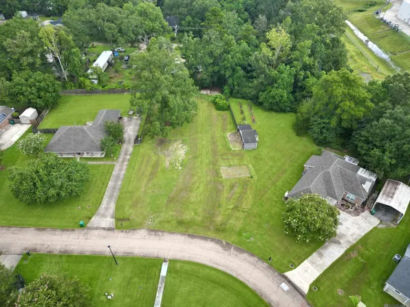Hickory Ridge Dr, Denham Springs, LA 70706