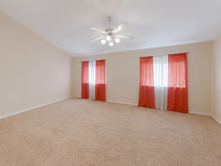946 Sandy Way — Photo 17