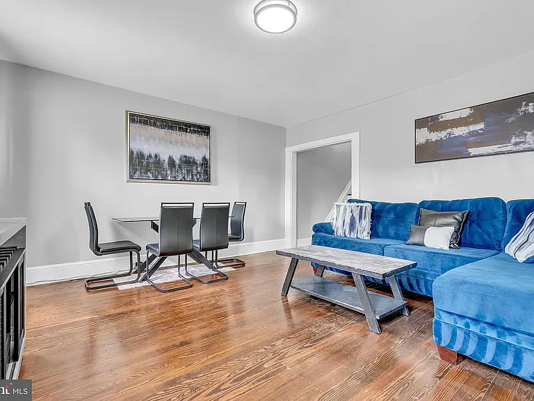 905 W Marshall St #2 — Photo 29