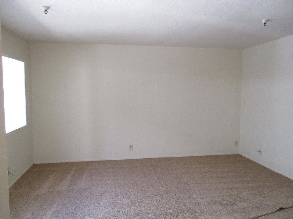 2nd image of 4022 W 141st St APT 4