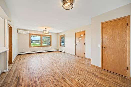5th image of 18230 705th Ave