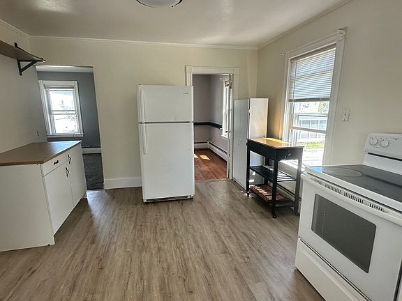 4th image of 345 Child St #2