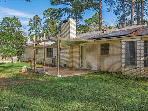 4th image of 3020 Pines Rd