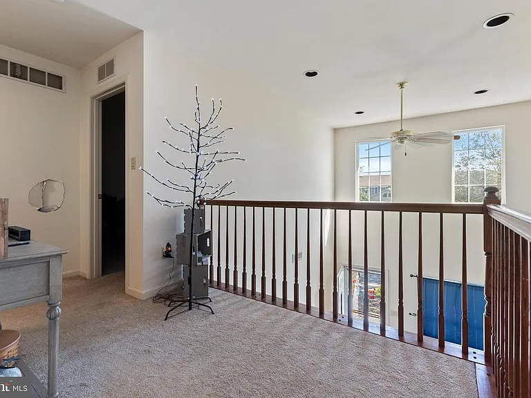 16 Ashburg Dr — Photo 14