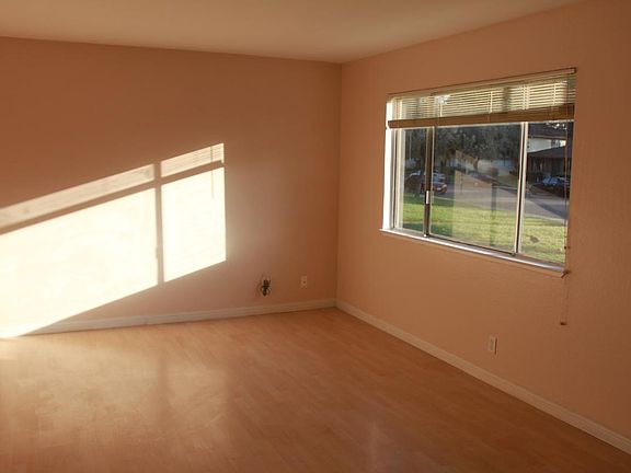 3rd image of 32640 Brenda Way APT 1