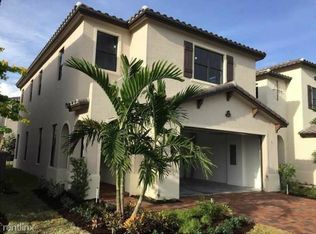 3298 W 97th St, Hialeah, FL 33018