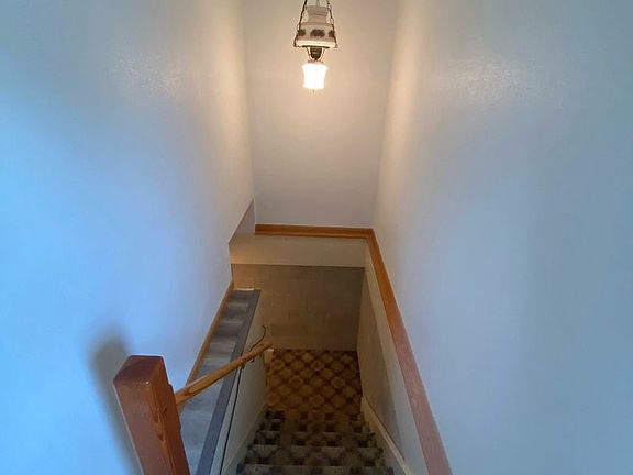4th image of 30013 Butler Ave