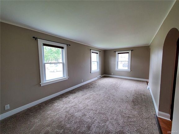 2nd image of 91 Palm St