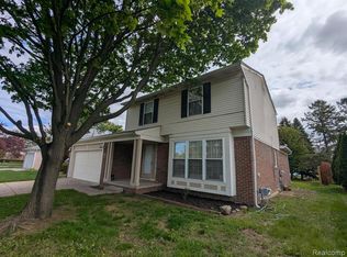 1344 Revere Dr, Troy, MI 48083
