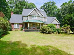 313 Cross Lake Dr, Fuquay Varina, NC 27526