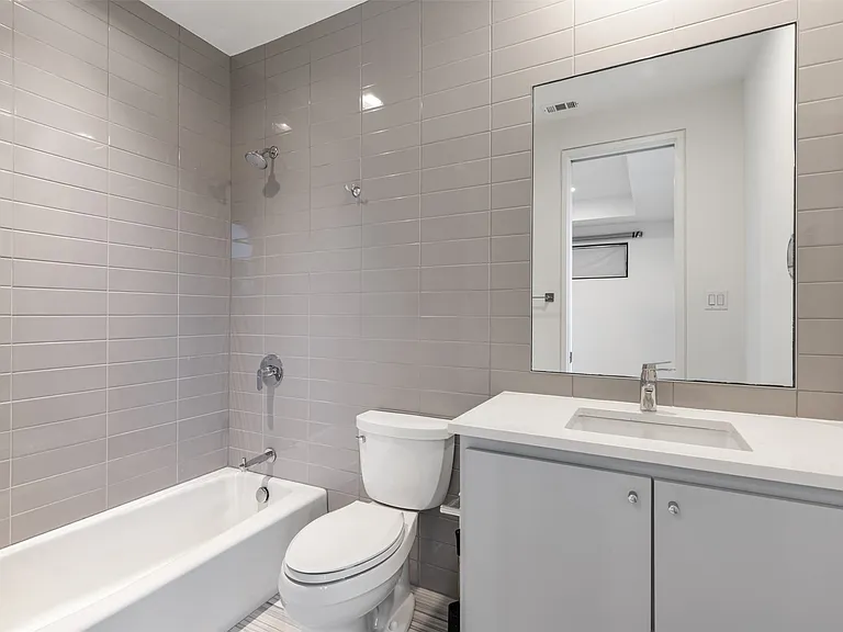 En-Suite Bathroom