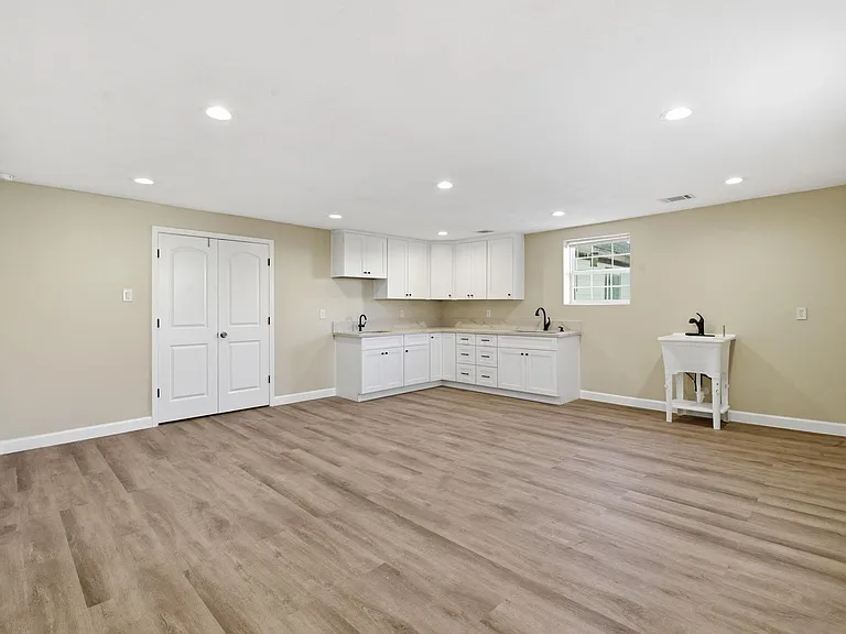 3911 Fulton St — Photo 33