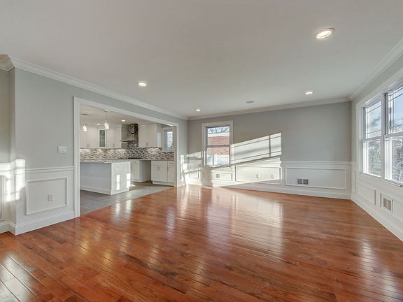 4th image of 7-01 6th St