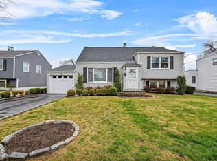 51 Westwood Rd, Yonkers, NY 10710