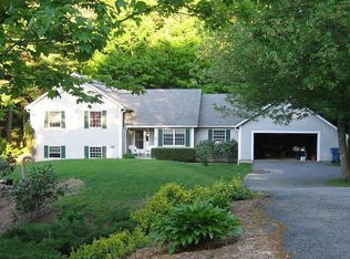 290 Brookfield Rd, Sturbridge, MA 01518