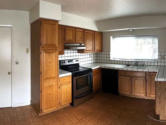 5th image of 1621 York St