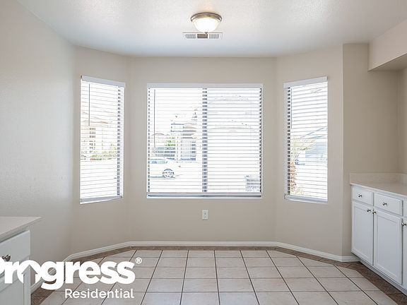 4th image of 4711 Possum Berry Ln