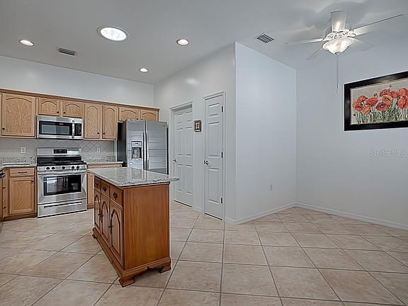4th image of 9261 SE 124th Pl