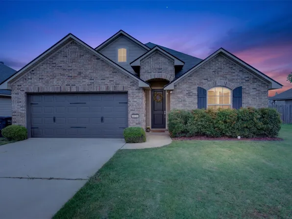 4036 False River Dr, Bossier City, LA 71111