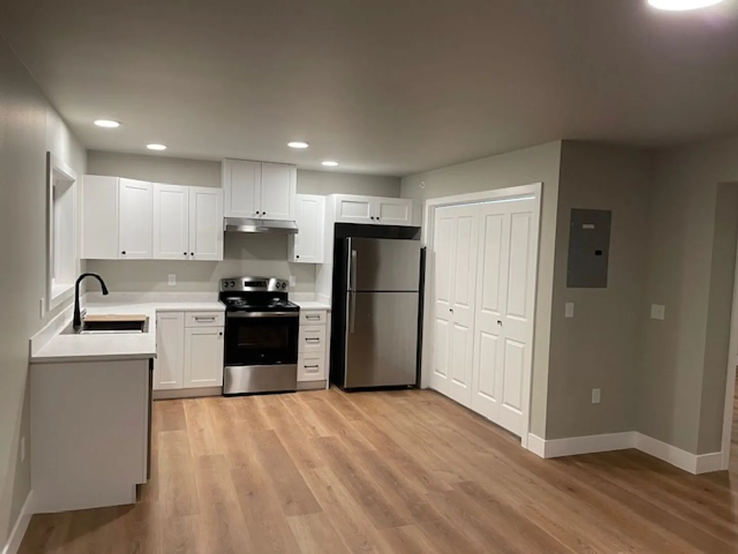 10 Colorado Ave — Photo 4