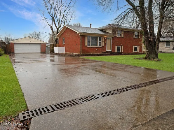 8311 Latania Dr, Louisville, KY 40258