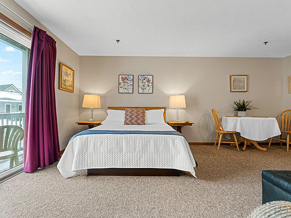 4th image of 376 Mile Road #104