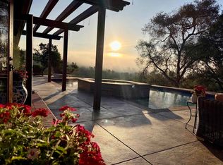 707 S Live Oak Park Rd, Fallbrook, CA 92028