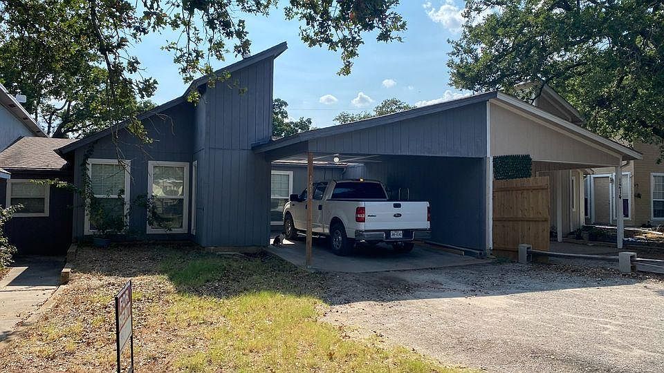1st image of 1216 Elm Ct
