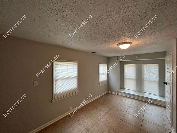 2nd image of 2995 Fairlane Dr