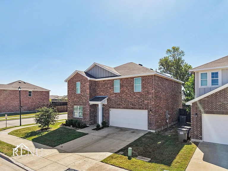 692 Wellington Dr — Photo 13