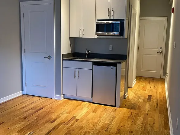 535 N Budd St, Philadelphia, PA