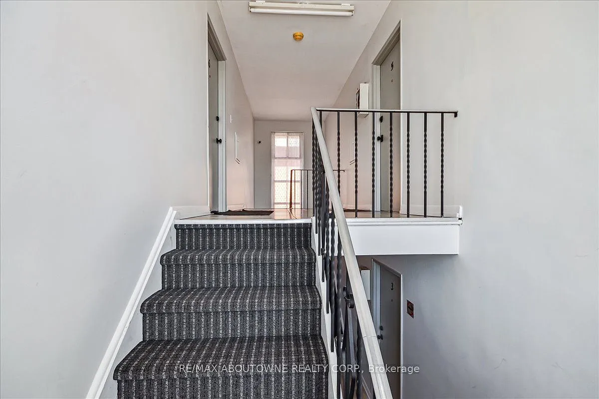 2 bed, $2,350 — Photo 4