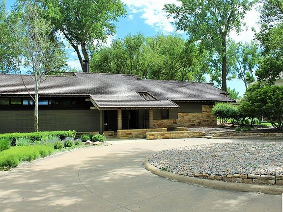 648 Monterey Trl, Dakota Dunes, SD 57049 | Zillow