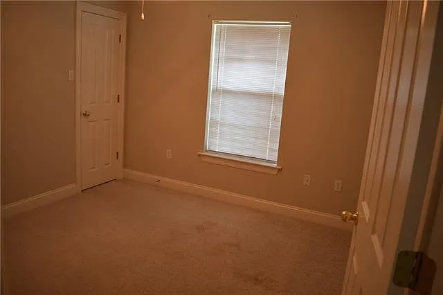 143 Remmy Ct — Photo 10