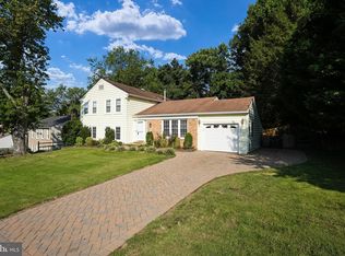 8702 Arley Dr, Springfield, VA 22153