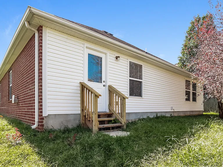 2867 Park Knoll Dr — Photo 16