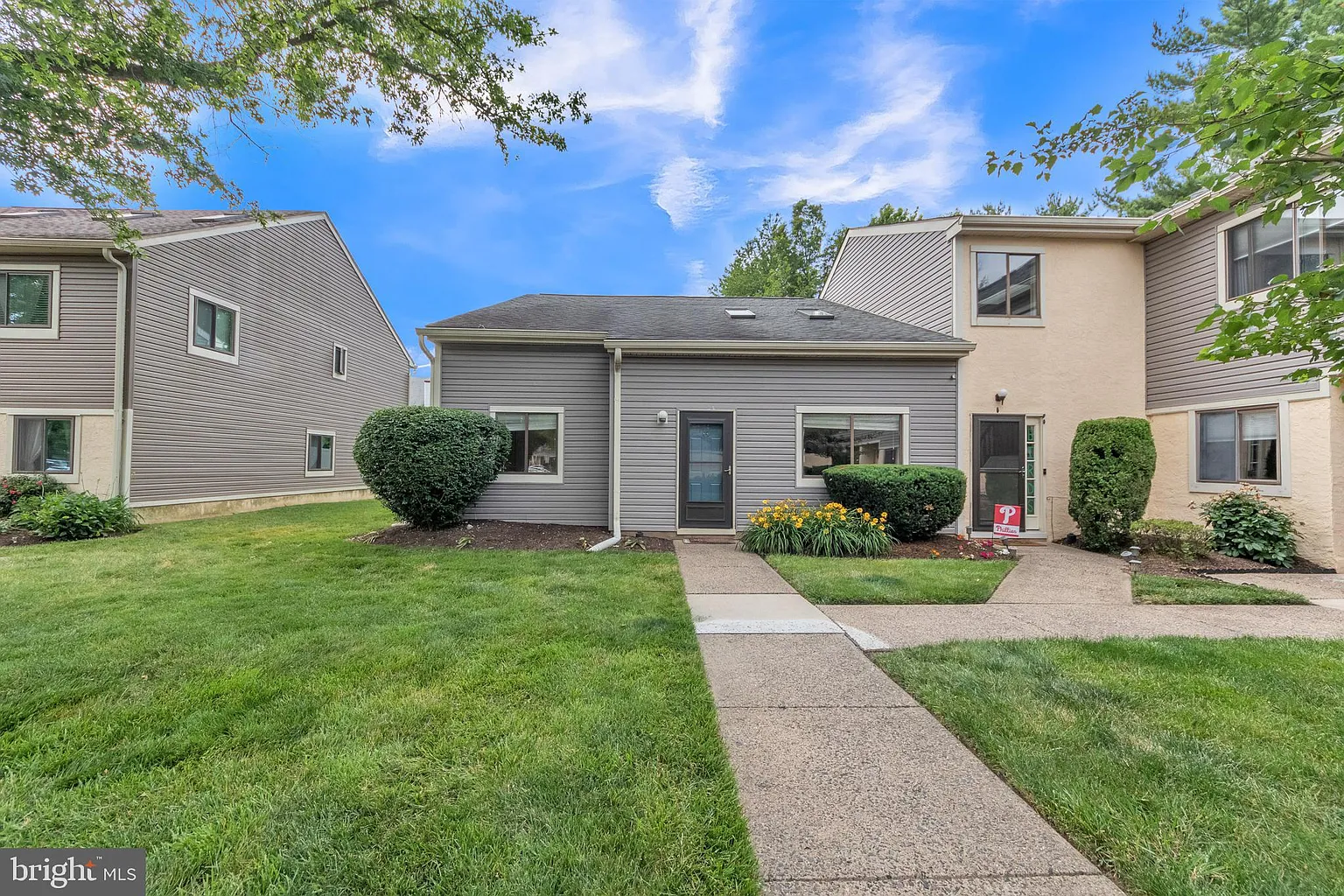 44 Ember Ln photo 1