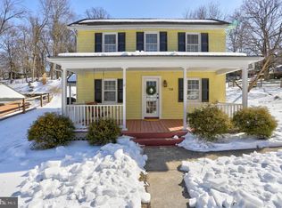 718 Hollow Rd, Ellicott City, MD 21043