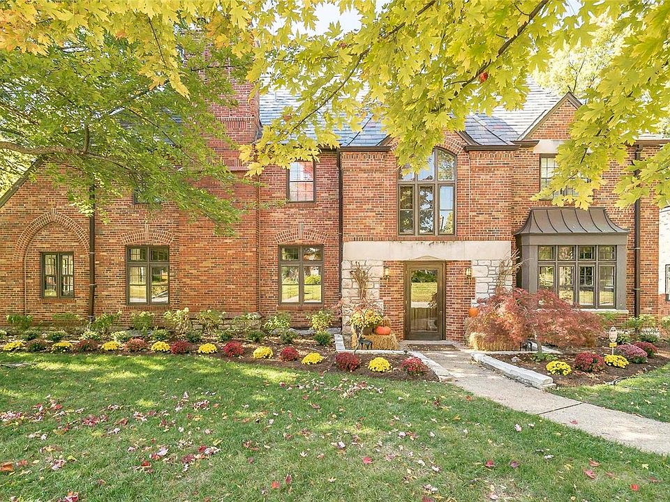 1st image of 72 Lake Forest Dr