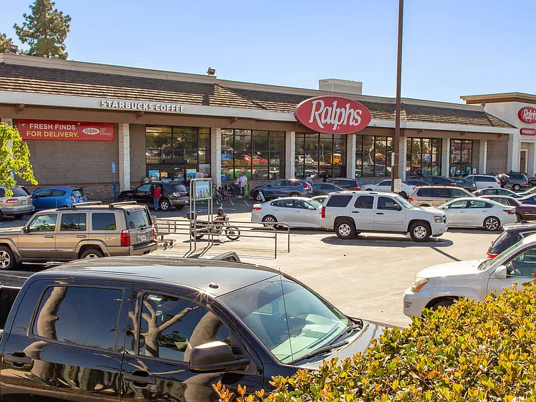 Conveniently close to grocery stores and markets
