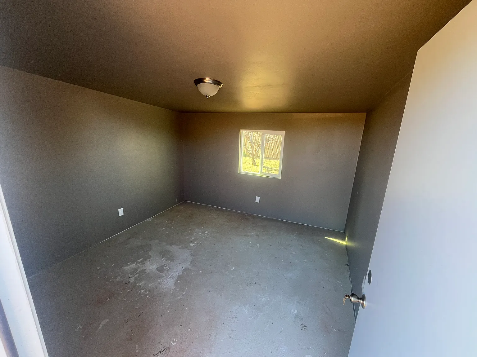 3 bed, $600 — Photo 2