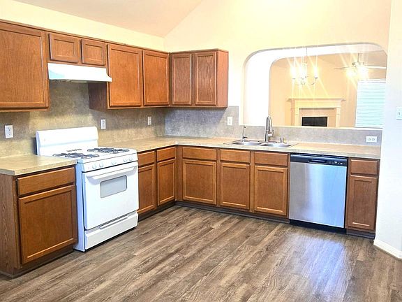 5th image of 23611 Jasper Stone Ct