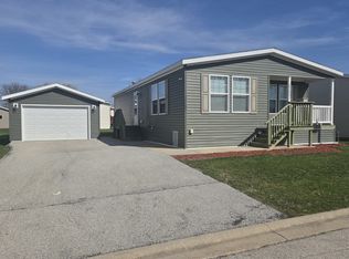25601 S Shoal Creek Dr, Monee, IL