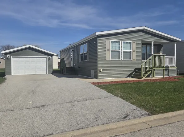 25601 S Shoal Creek Dr, Monee, IL 60449