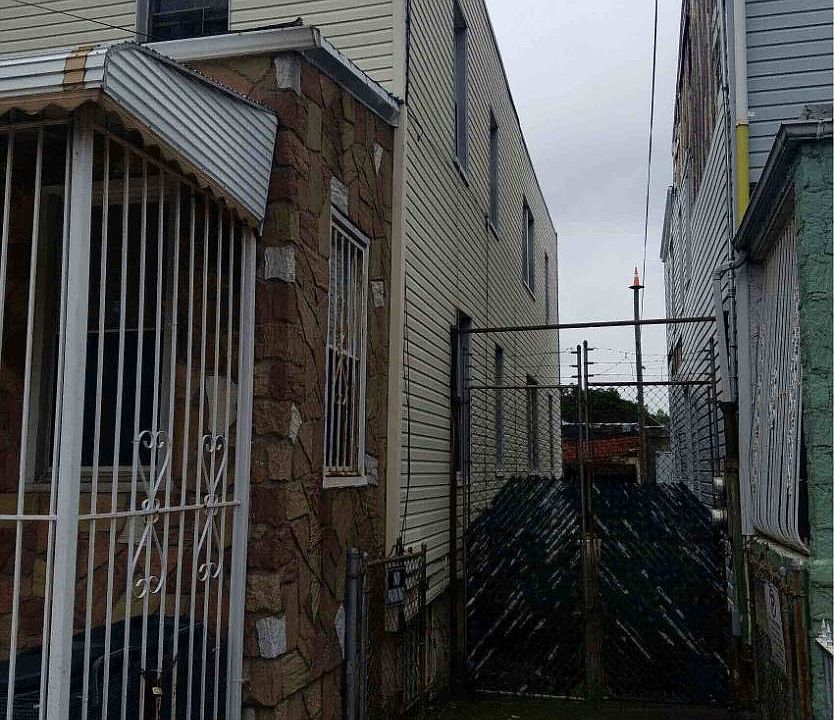 2nd image of 124 Berriman St