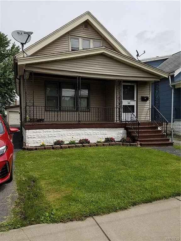 123 Argus St photo 1